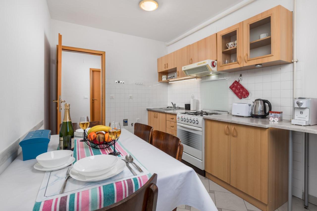 Apartman Iris 2 -Rijeka Exterior foto